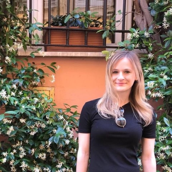 Meet your Posher, Justine - Picture 1 of 1